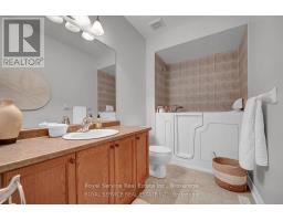 5 - 350 Lakebreeze Drive, Clarington, ON L1B0A2 Photo 24
