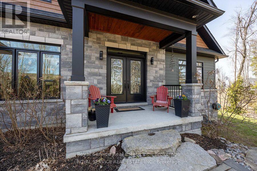 28 RUSTLEWOOD AVENUE - 2