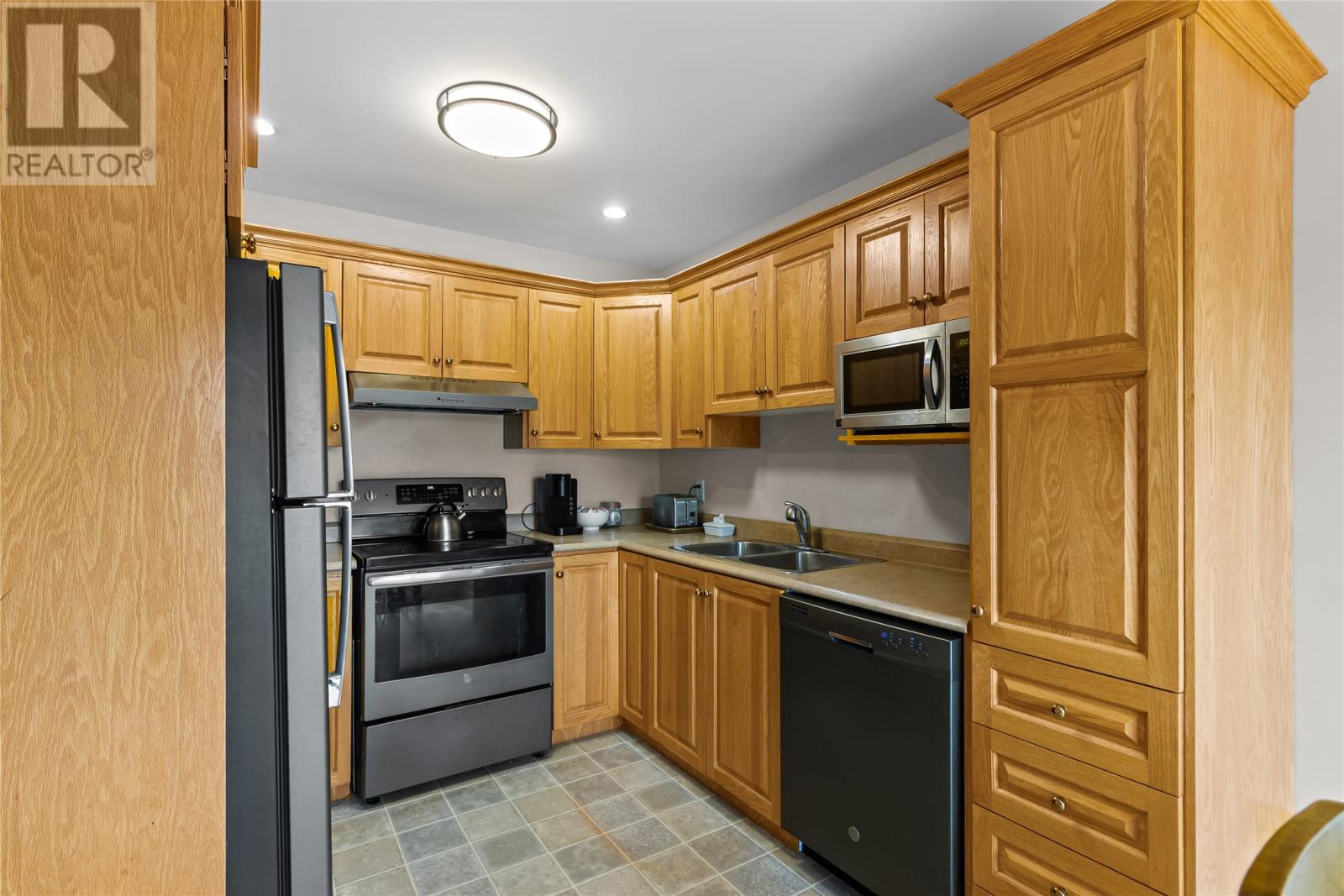 78 Edison Place thumbnail 13