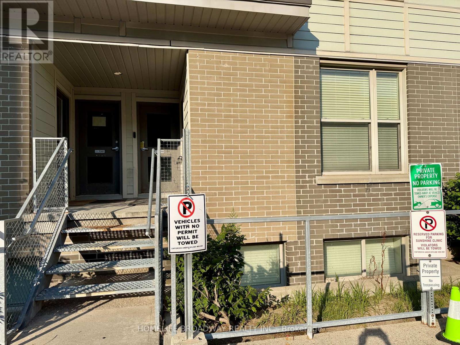 #T106 62 BALSAM STREET - 40