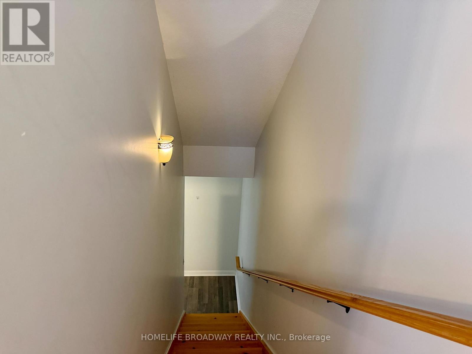 #T106 62 BALSAM STREET - 20