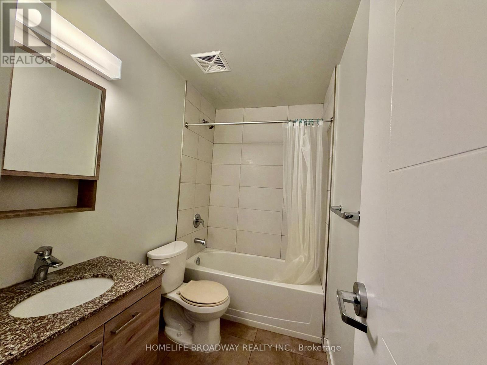 #T106 62 BALSAM STREET - 27