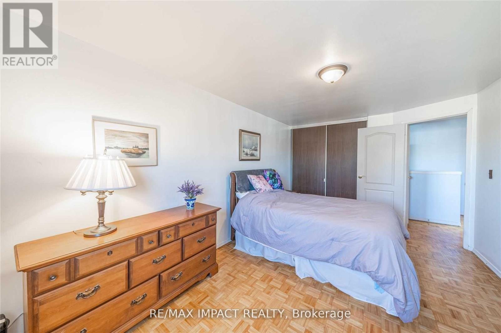 #28 33 TAUNTON ROAD E - 13