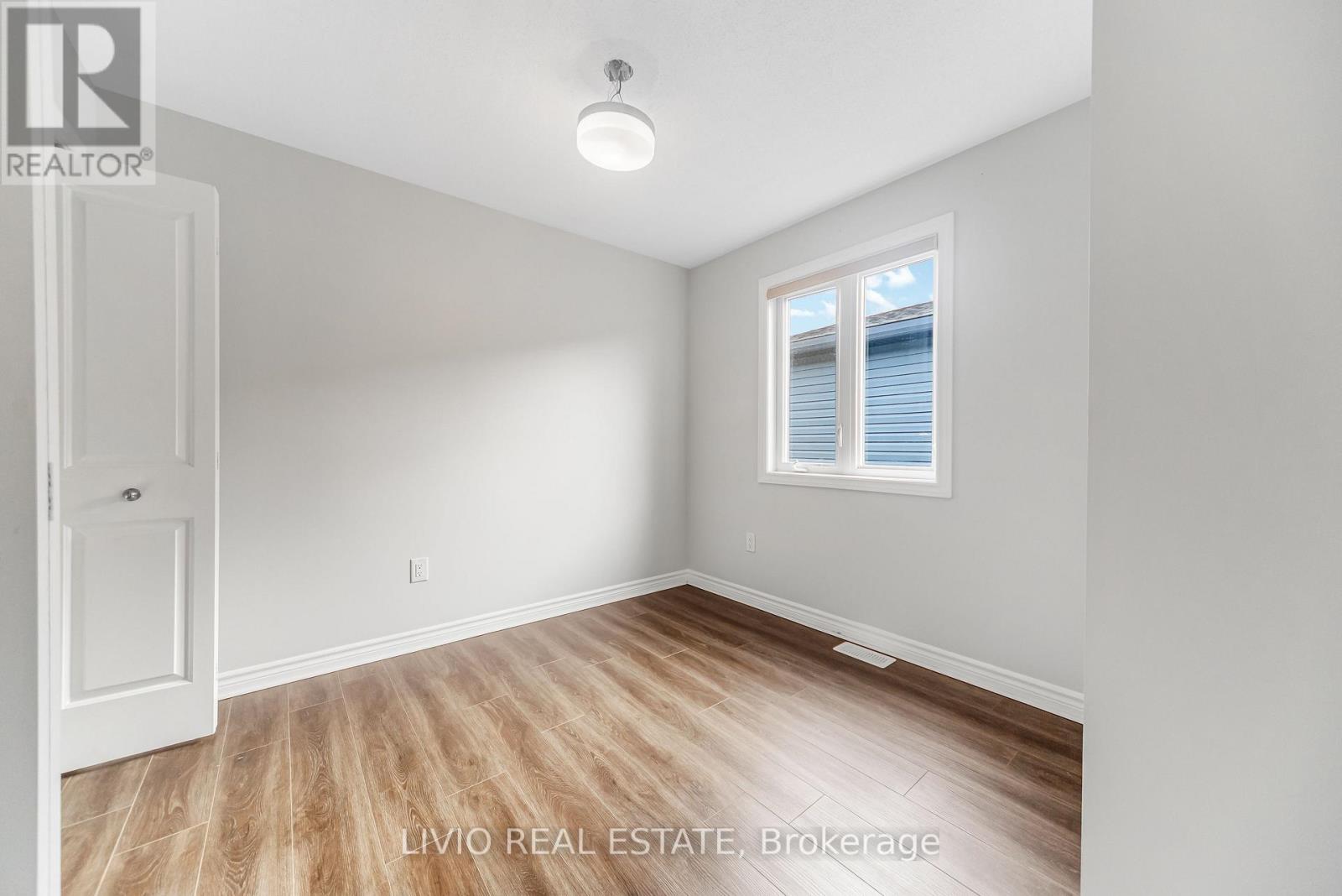 56 JARGEAU ROAD - 17