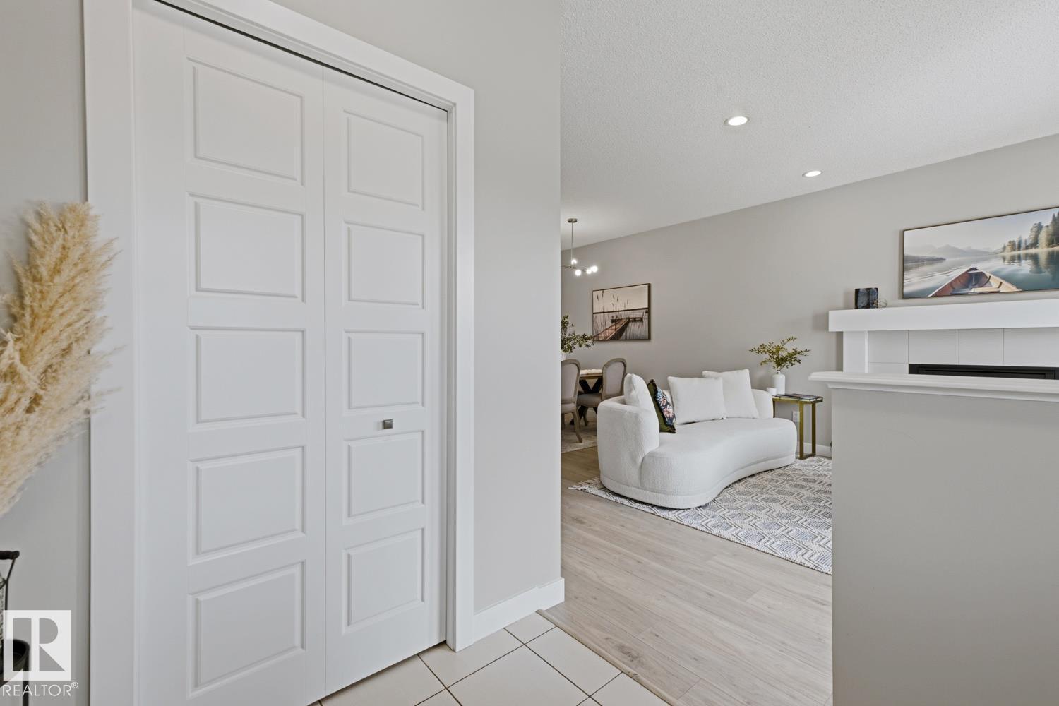 17677 60A ST NW, McConachie Area, Edmonton photo 2
