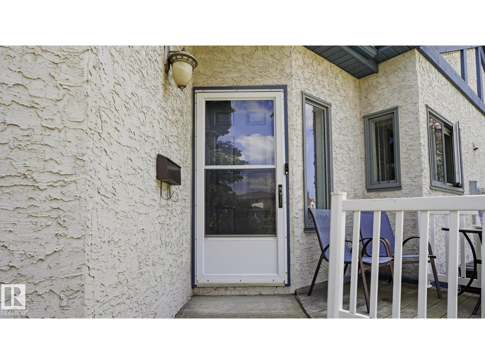 #10 11249 12 AV NW NW, Twin Brooks, Edmonton photo 5