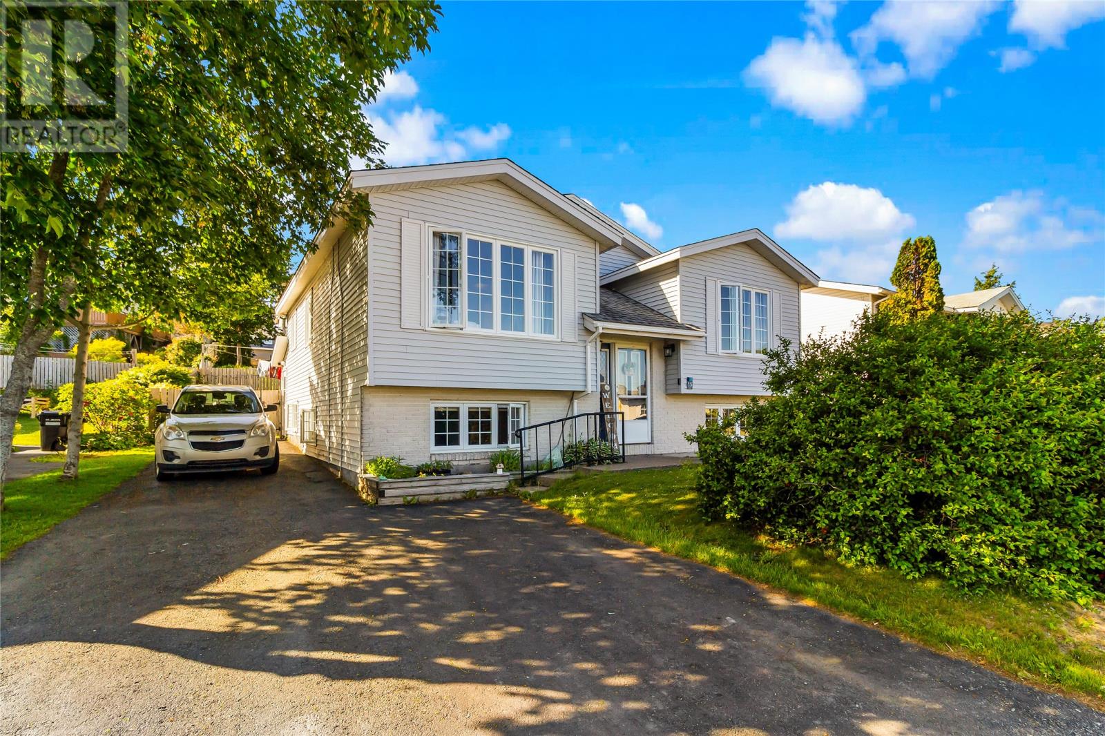 15 Hopeall Street, St. John's — photo 2