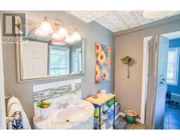 Primary Bedroom - 531 Little Crosby Lake Road, Rideau Lakes, ON K0G1X0 Photo 12