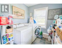 Bedroom 2 - 531 Little Crosby Lake Road, Rideau Lakes, ON K0G1X0 Photo 13