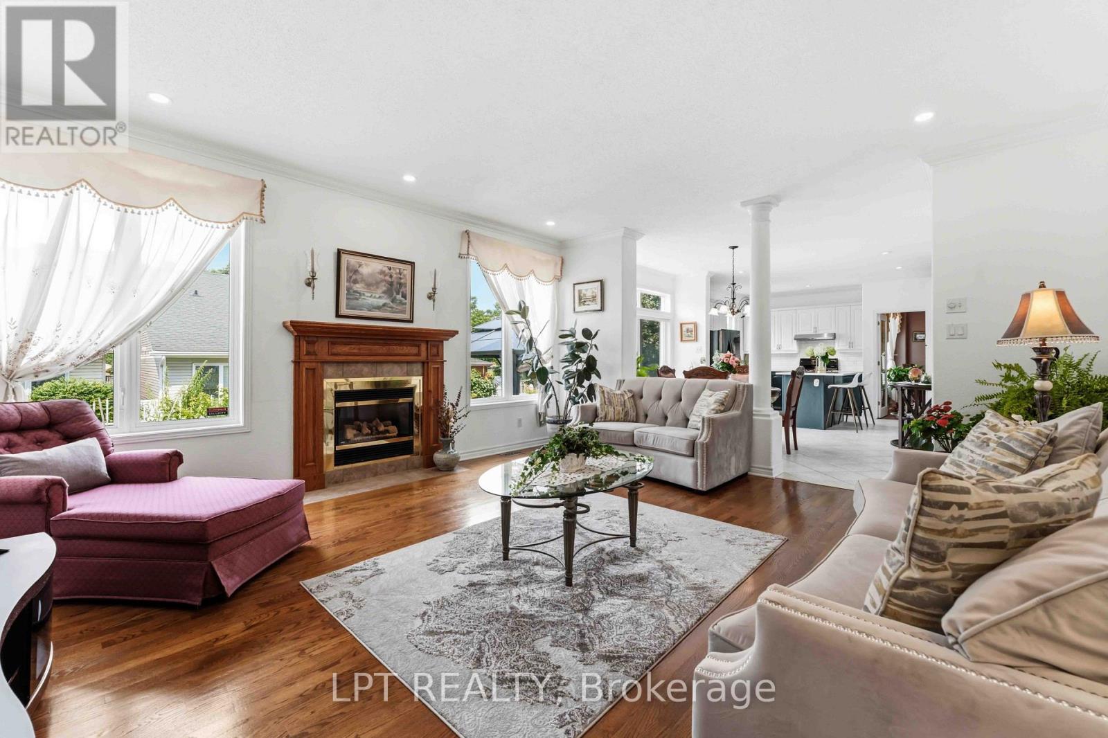 38 CROSSPOINTE AVENUE - Image 14