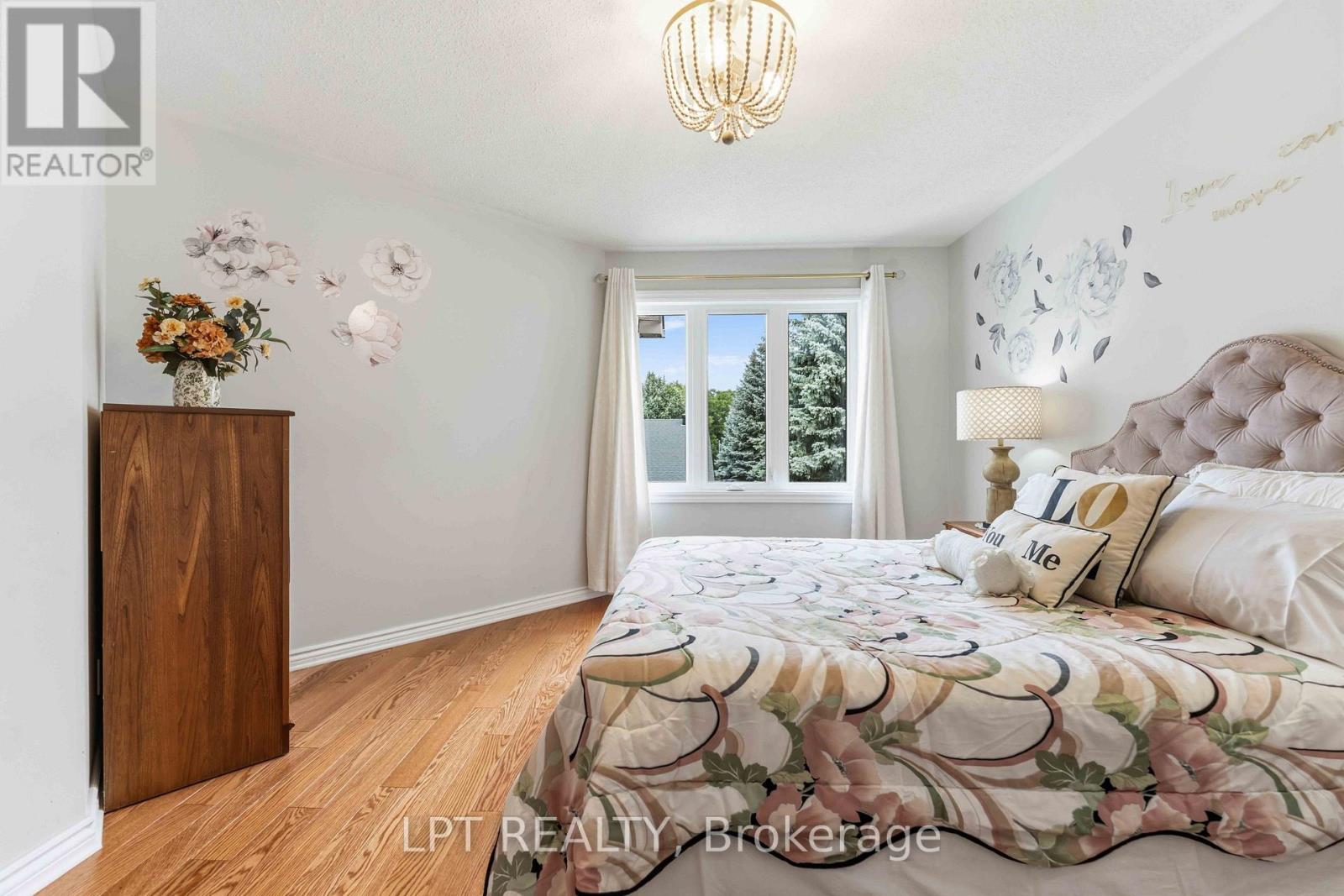 38 CROSSPOINTE AVENUE - Image 27