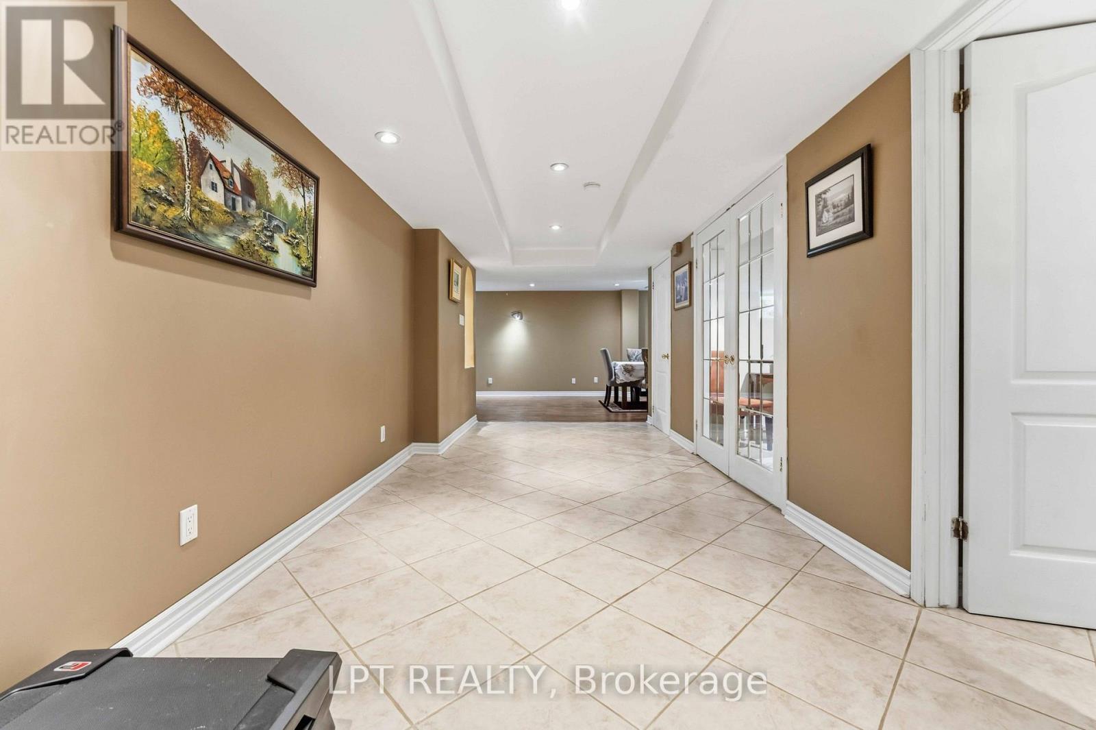 38 CROSSPOINTE AVENUE - Image 30