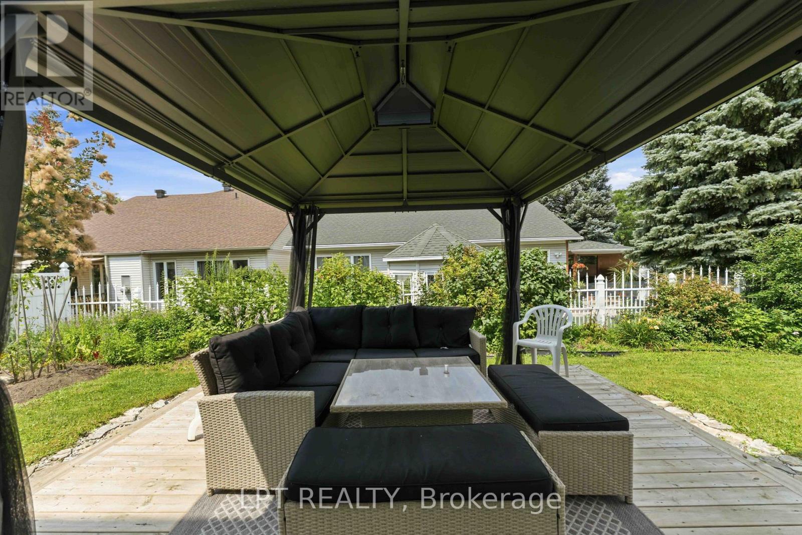 38 CROSSPOINTE AVENUE - Image 38