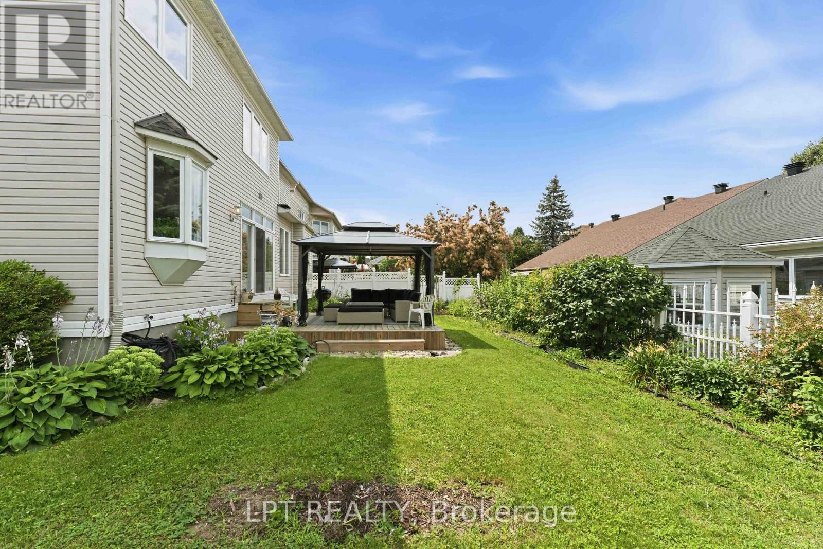 38 CROSSPOINTE AVENUE - Image 39