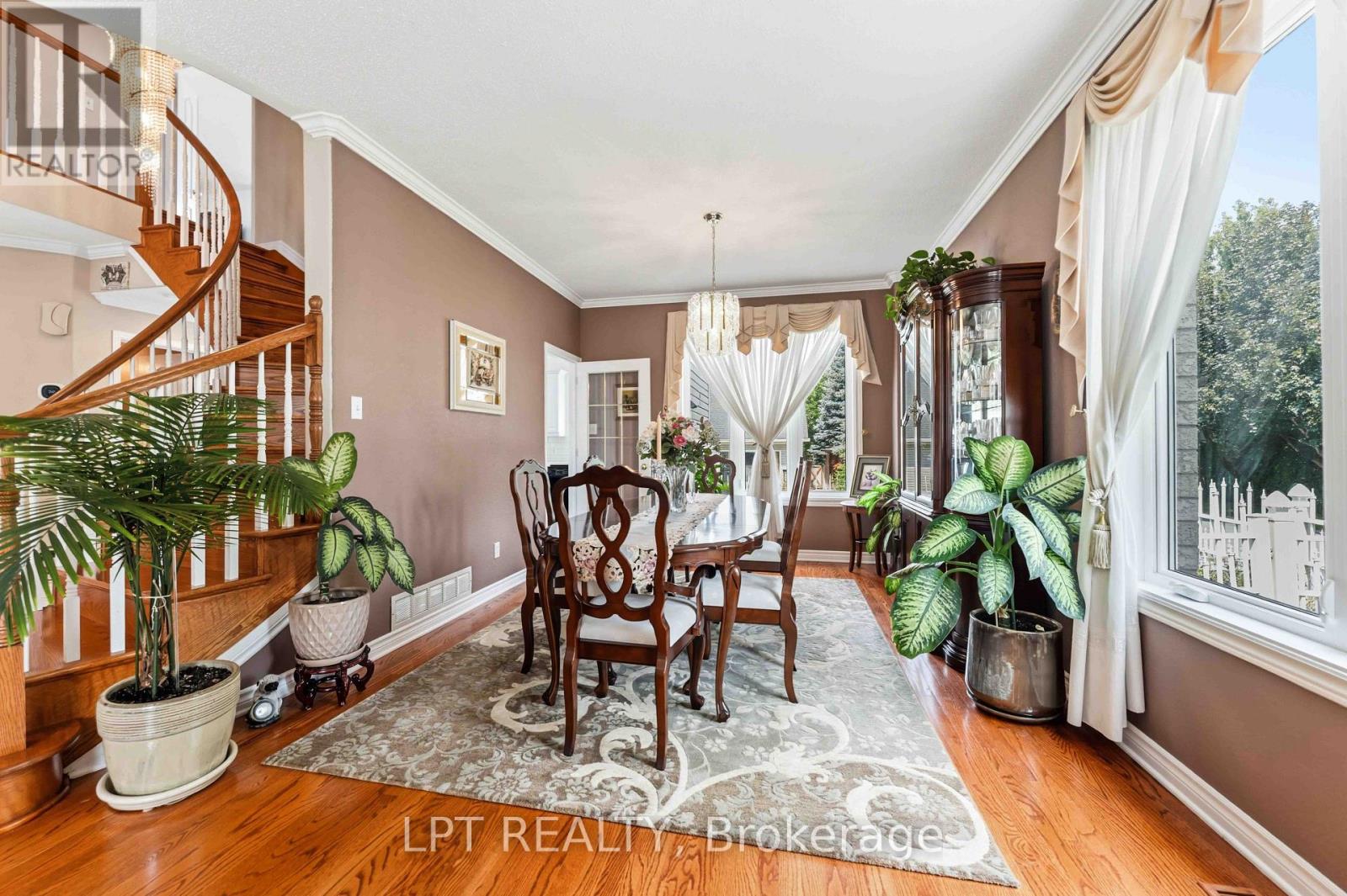 38 CROSSPOINTE AVENUE - Image 7