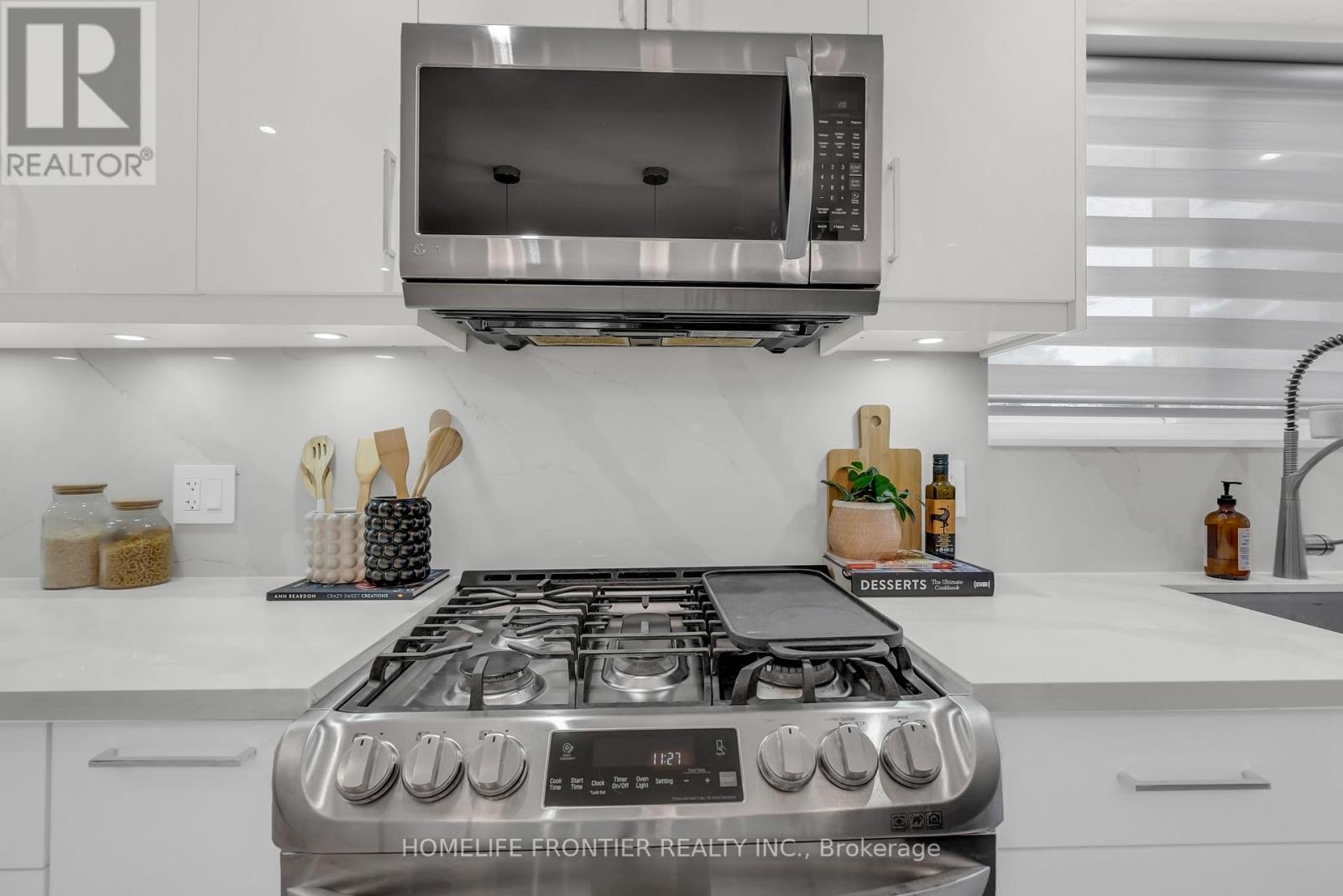 61 SUNDIAL CRESCENT - 21