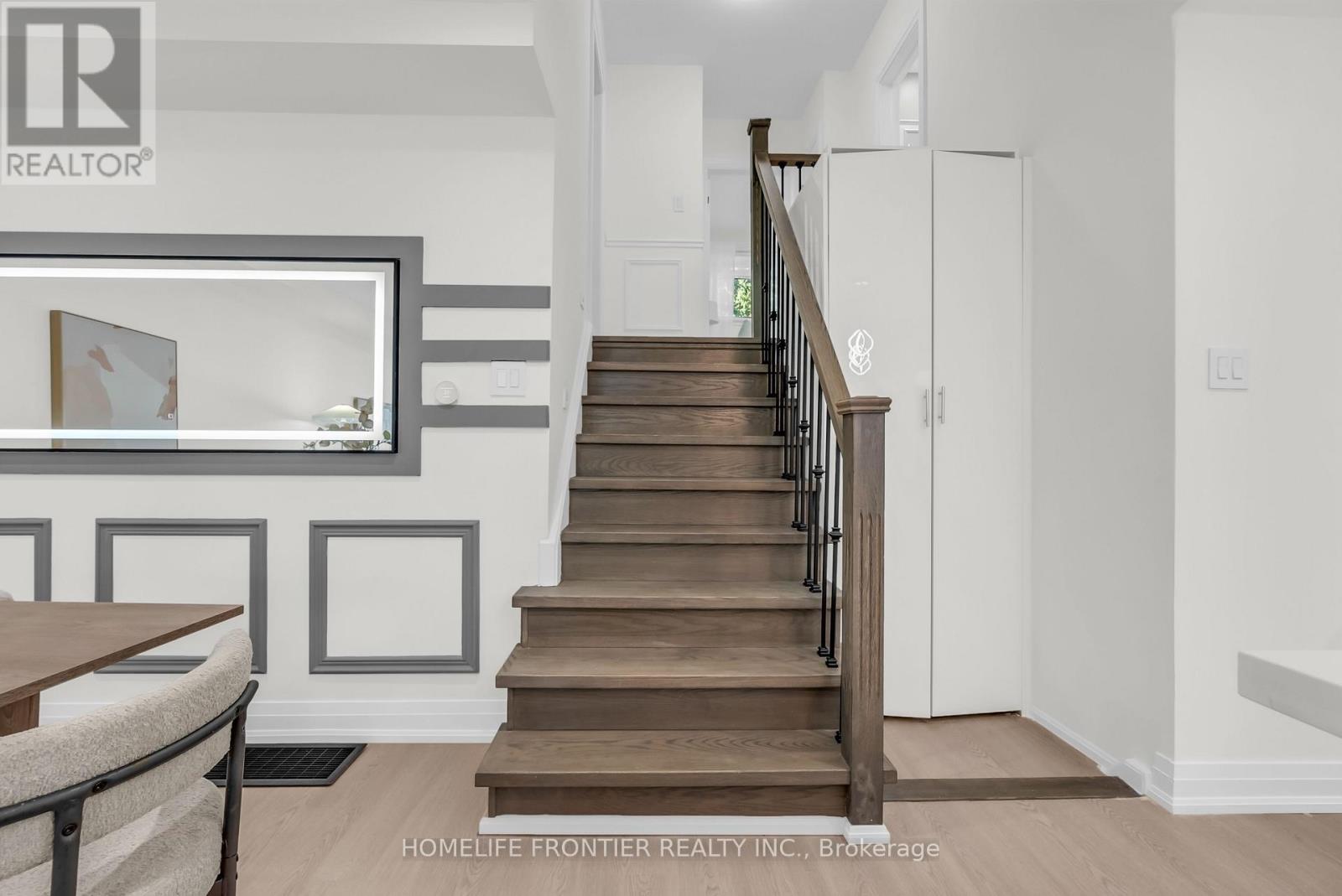 61 SUNDIAL CRESCENT - Image 25