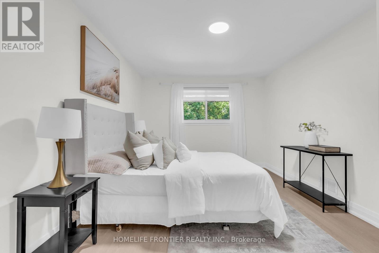61 SUNDIAL CRESCENT - 26