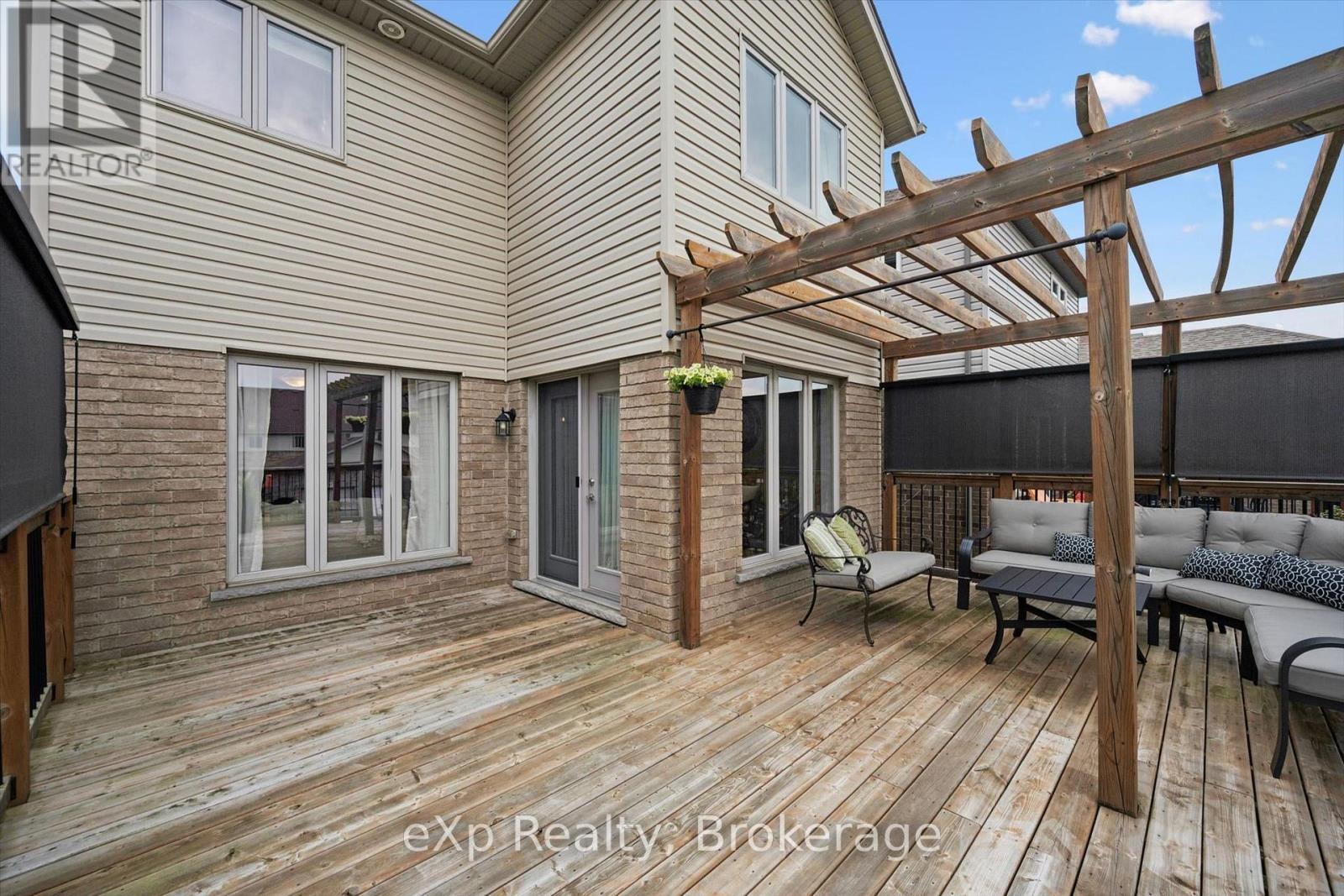 43 GOLDENVIEW DRIVE - 27