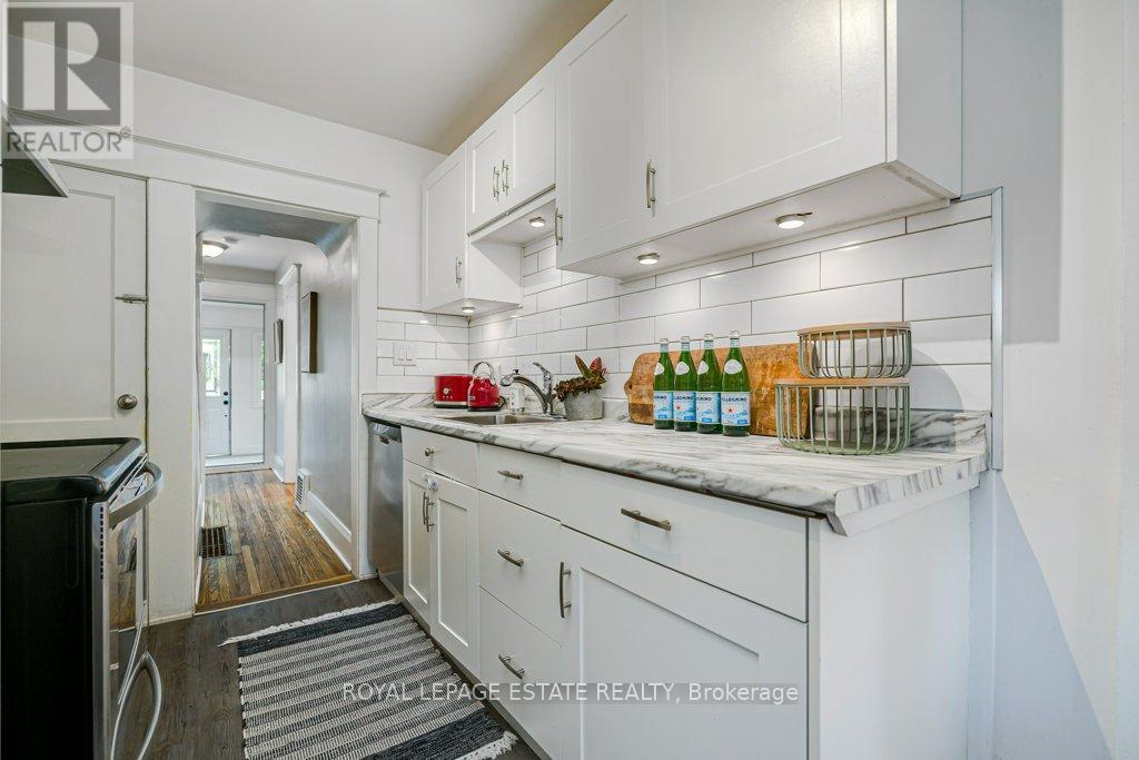 212 LAWLOR AVENUE - 15