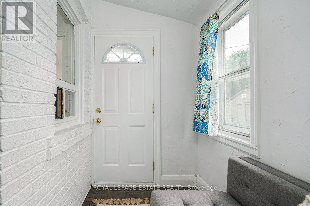 212 LAWLOR AVENUE - 21