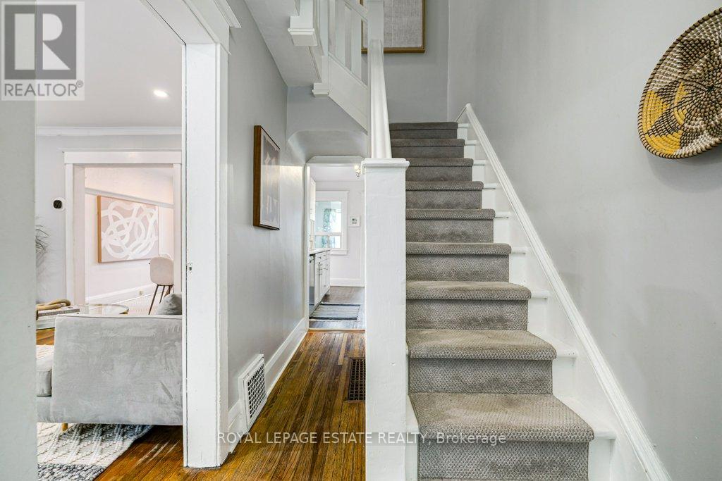 212 LAWLOR AVENUE - 23