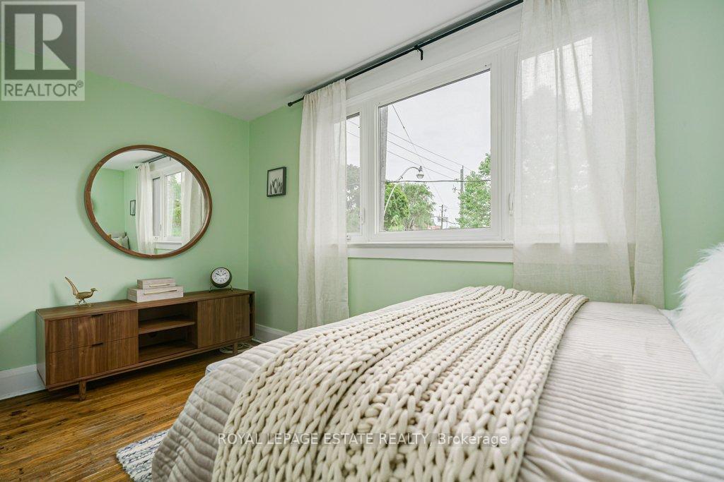 212 LAWLOR AVENUE - 25