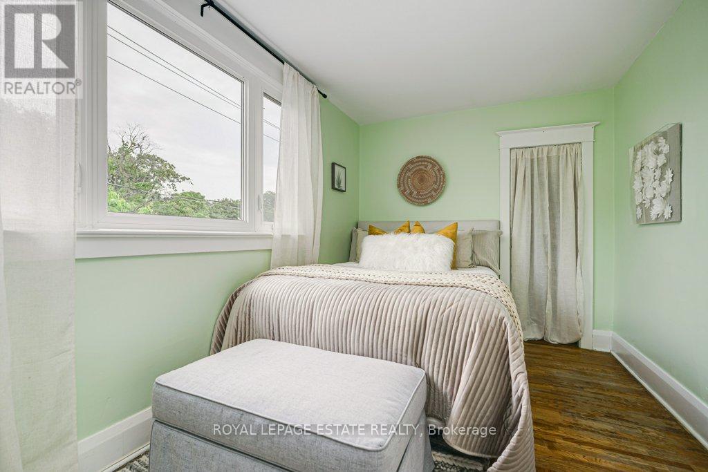 212 LAWLOR AVENUE - 26