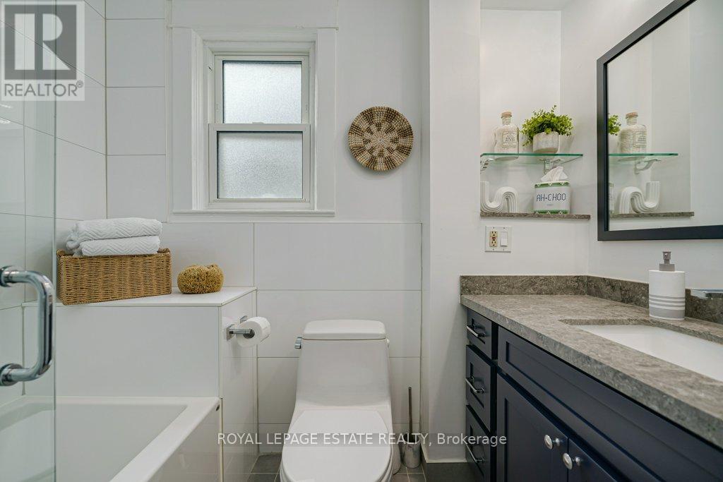 212 LAWLOR AVENUE - 29