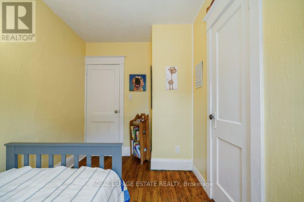 212 LAWLOR AVENUE - 35