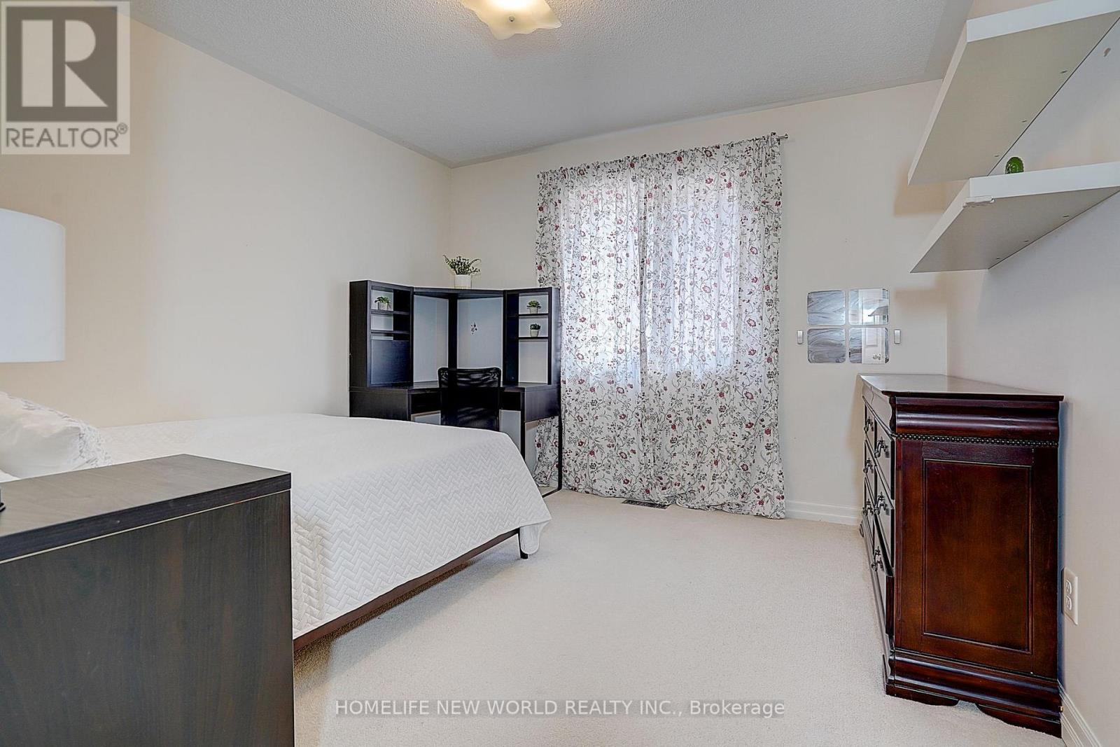 160 KEN LAUSHWAY AVENUE - Image 30