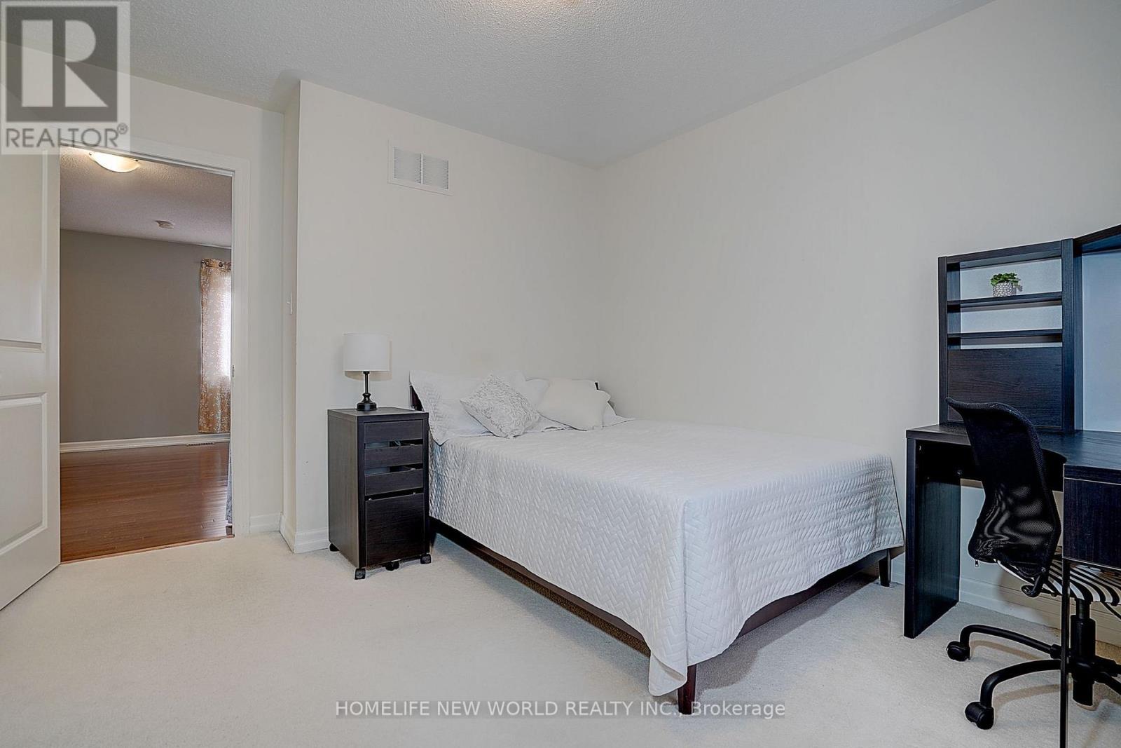 160 KEN LAUSHWAY AVENUE - Image 31