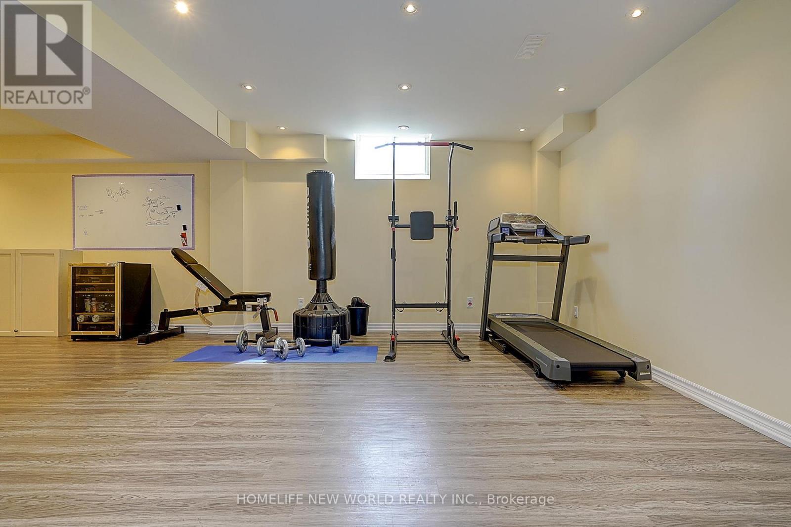 160 KEN LAUSHWAY AVENUE - Image 33