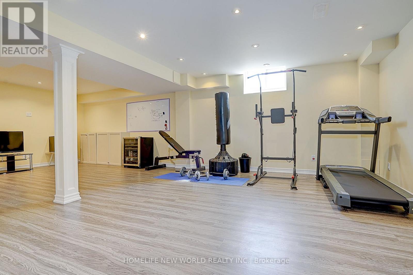 160 KEN LAUSHWAY AVENUE - Image 34