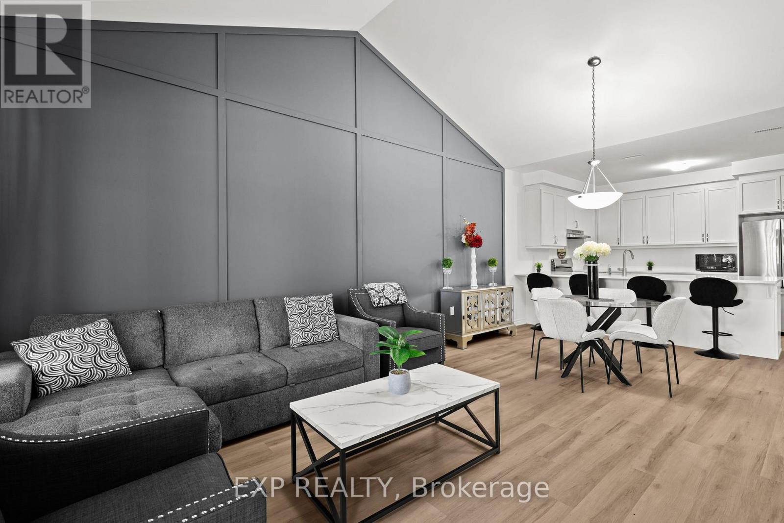 708 SARGEANT PLACE - 12