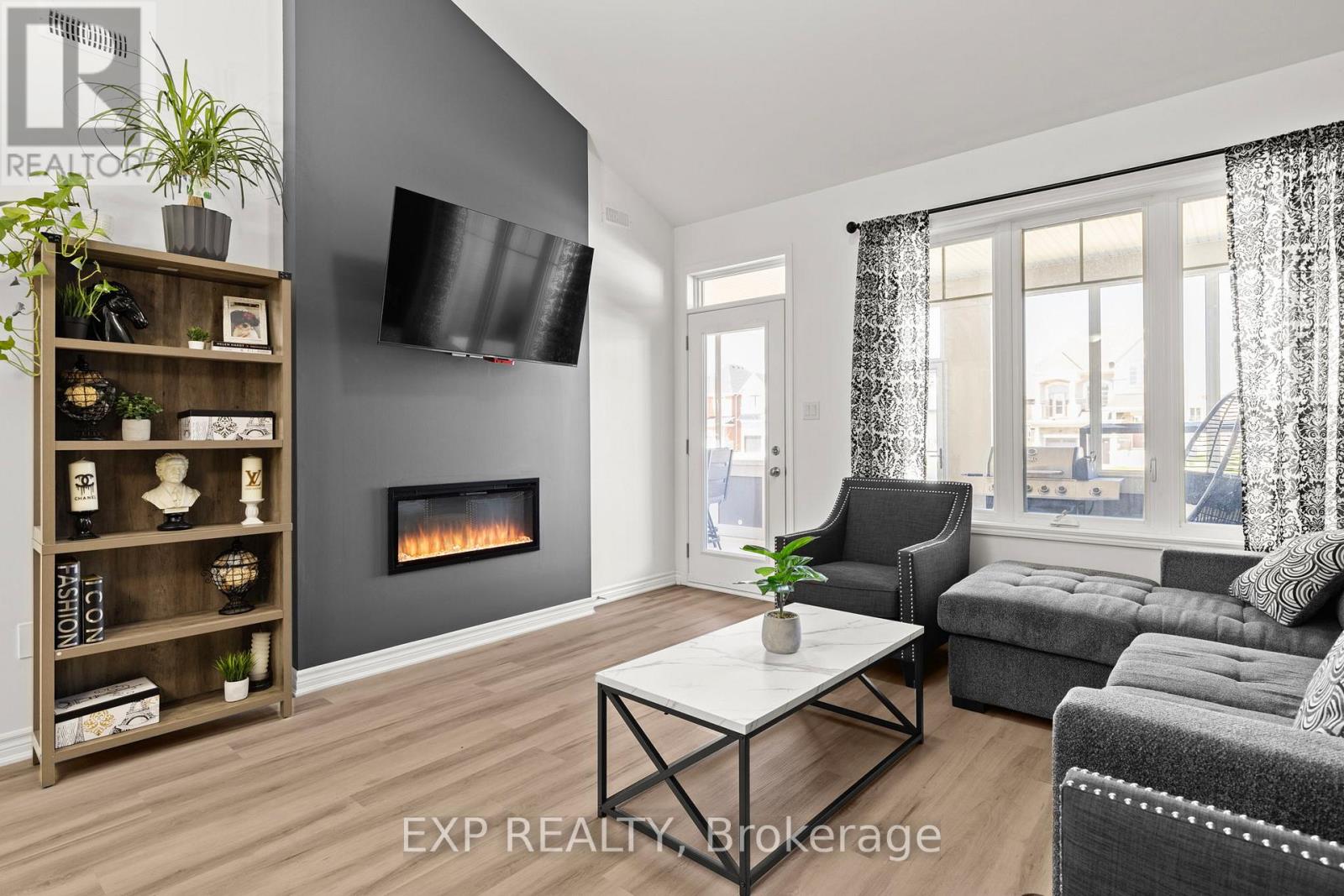 708 SARGEANT PLACE - Image 14