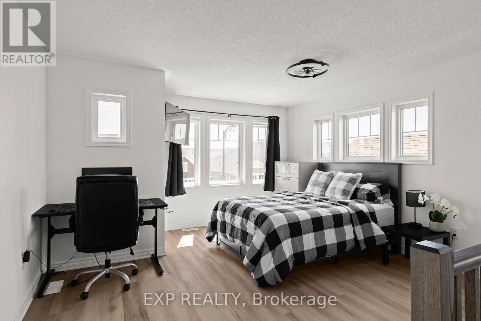 708 SARGEANT PLACE - Image 24