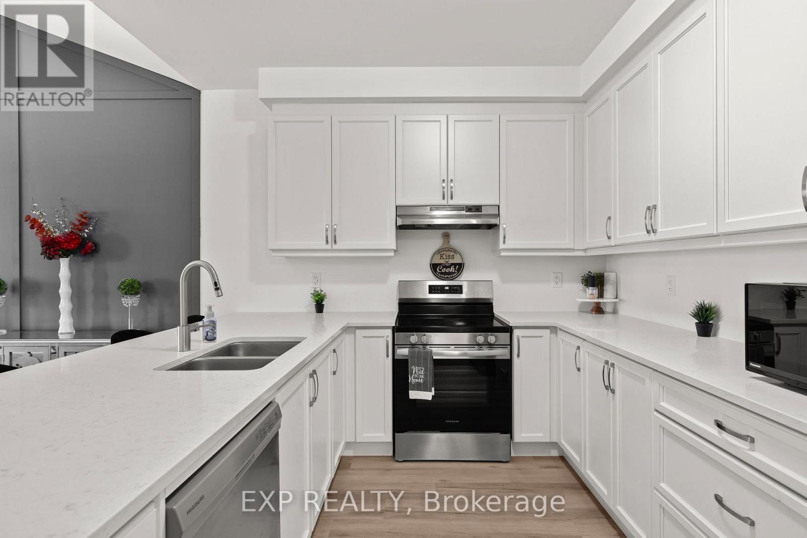 708 SARGEANT PLACE - Image 7