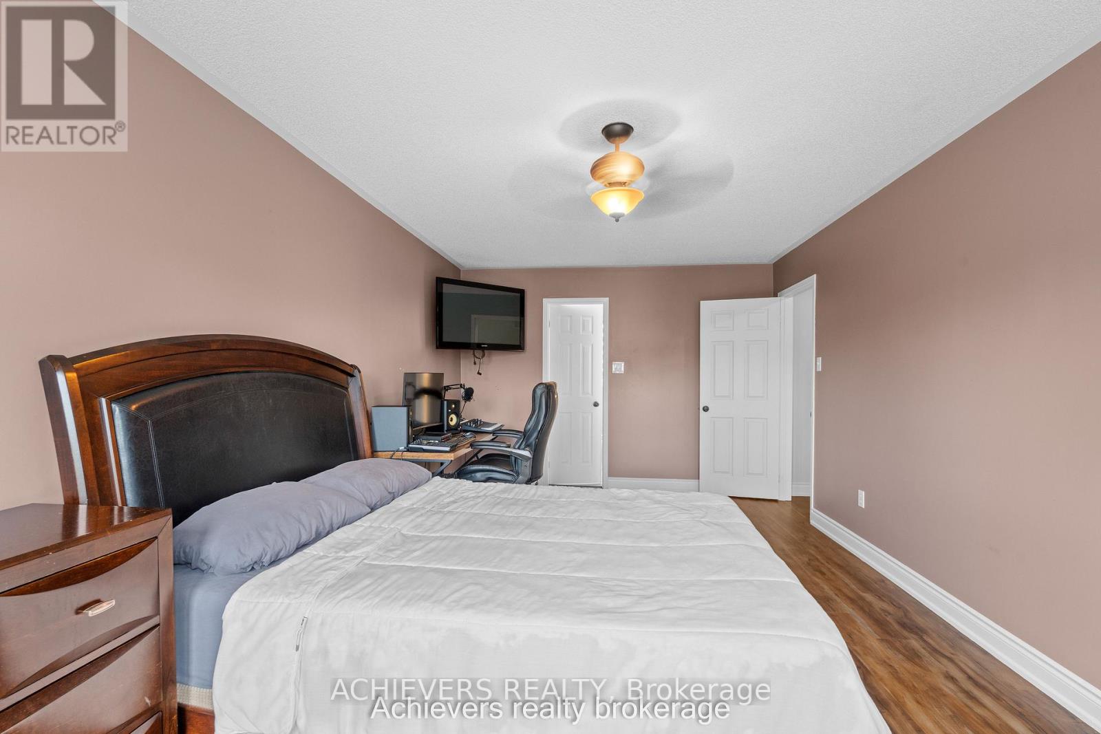 66 LEGGOTT AVENUE - Image 21