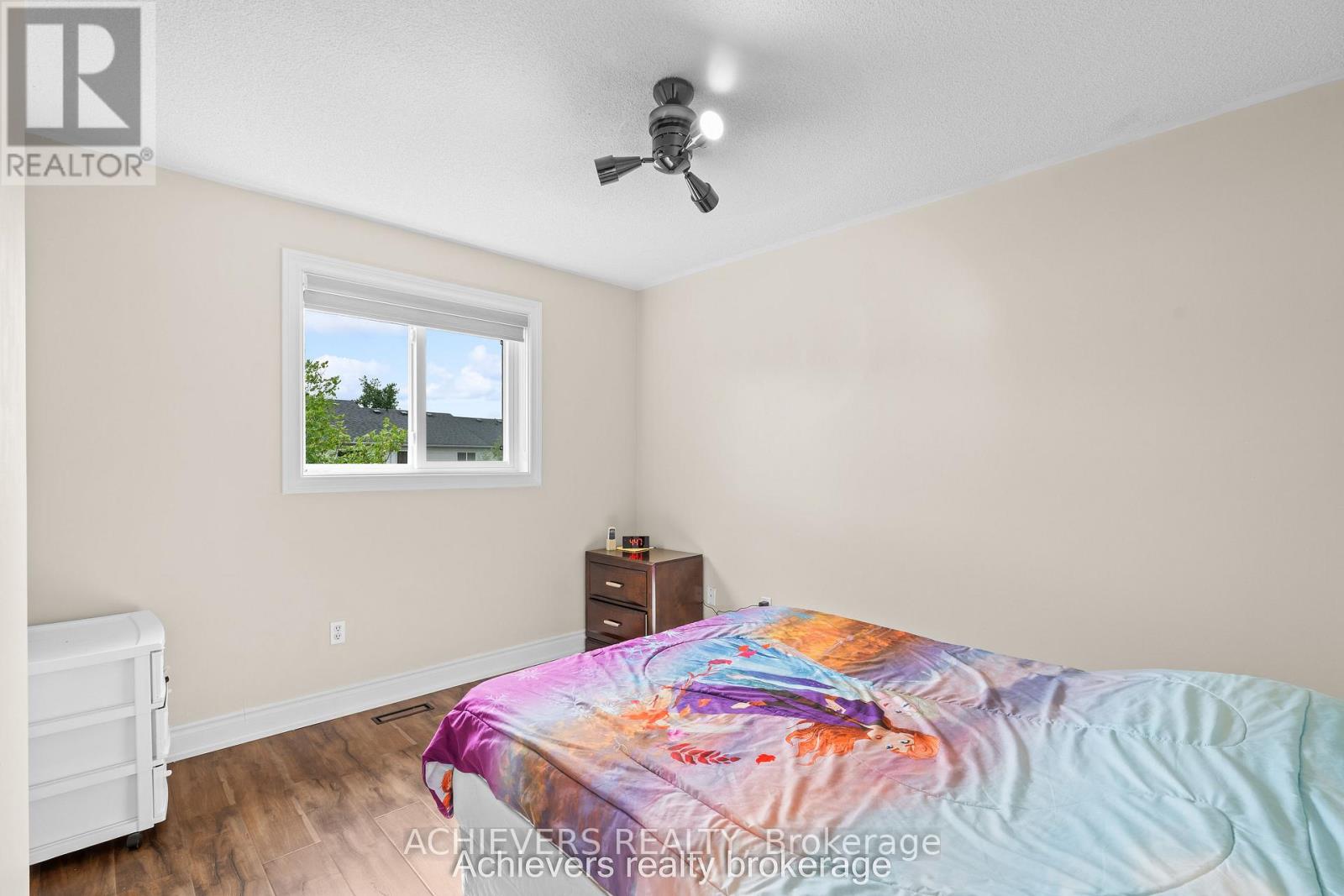 66 LEGGOTT AVENUE - 25