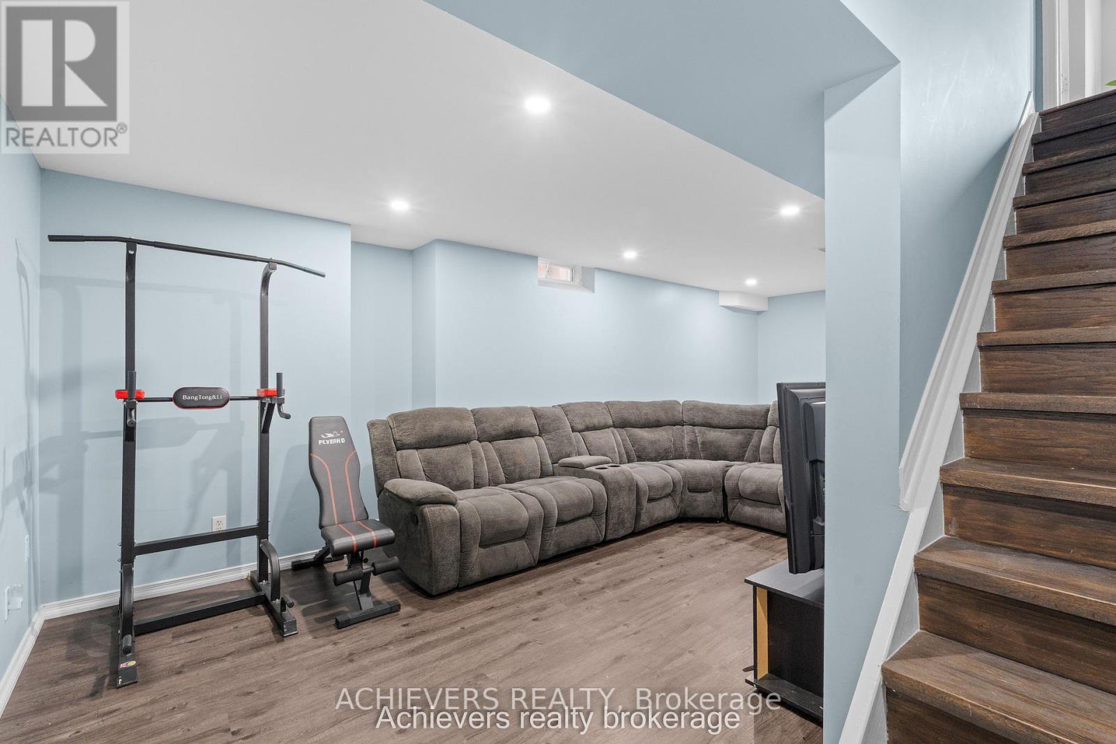 66 LEGGOTT AVENUE - Image 34