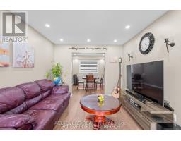Living room - 66 Leggott Avenue, Barrie, ON L4N8B7 Photo 6