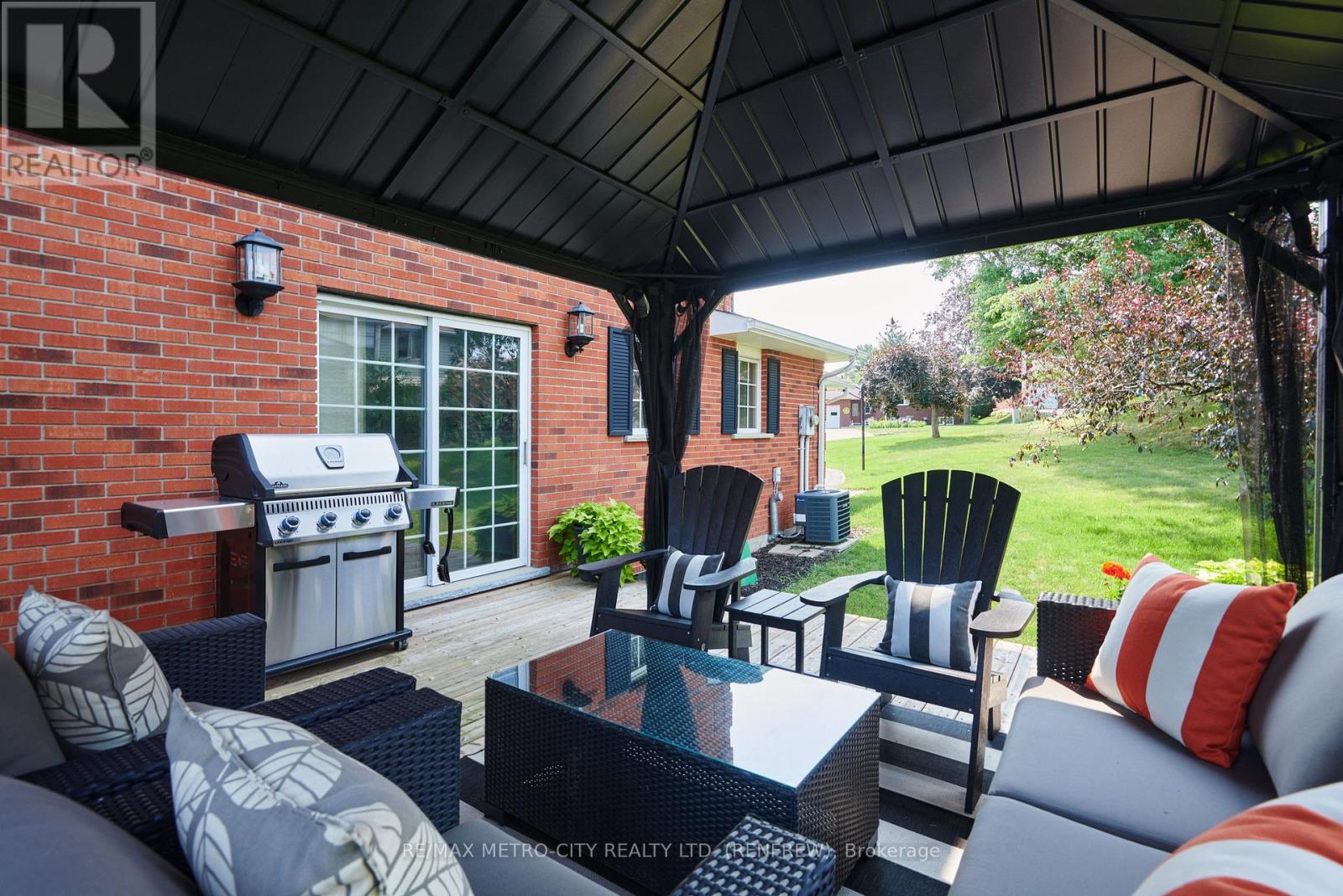 98 ERINDALE AVENUE - Image 32