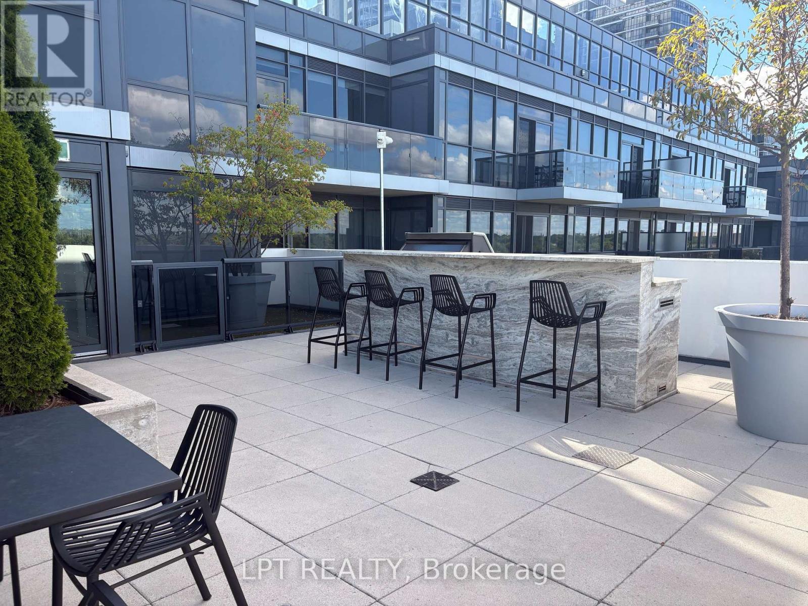 #709 10 GIBBS ROAD - Image 27