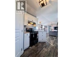 2 Scotch Pine Street, photo 13