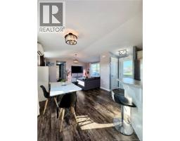 2 Scotch Pine Street, photo 17