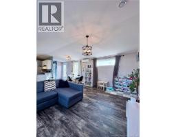 2 Scotch Pine Street, photo 19