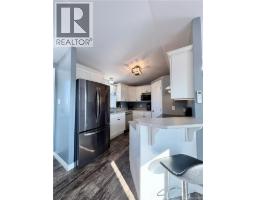 2 Scotch Pine Street, photo 7