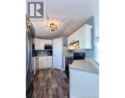 2 Scotch Pine Street, photo 8