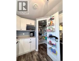 2 Scotch Pine Street, photo 9
